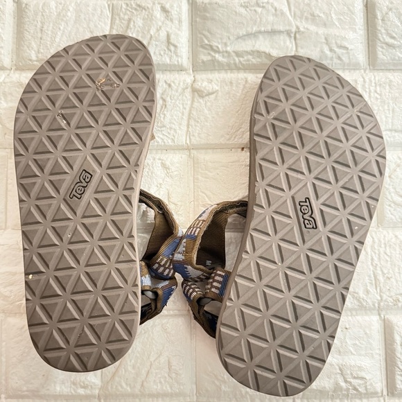 men’s Teva original, universal sandals, Green blue tribal pattern size 9 main image 4